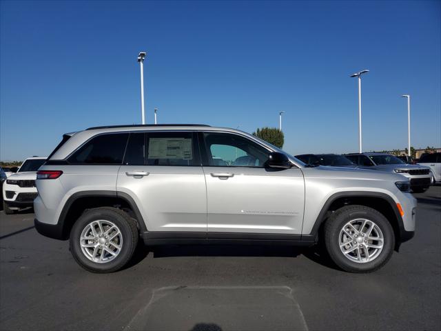 2025 Jeep Grand Cherokee GRAND CHEROKEE LAREDO X 4X4 2025 Jeep Grand Cherokee GRAND CHEROKEE LAREDO X 4X4