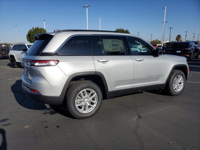 2025 Jeep Grand Cherokee GRAND CHEROKEE LAREDO X 4X4 2025 Jeep Grand Cherokee GRAND CHEROKEE LAREDO X 4X4