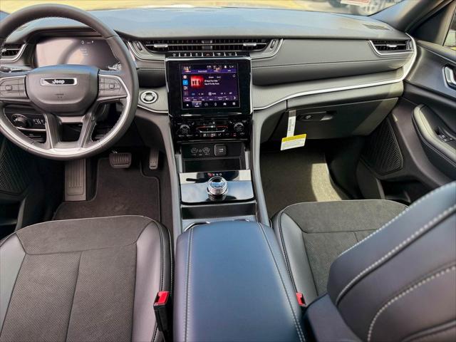 2025 Jeep Grand Cherokee GRAND CHEROKEE ALTITUDE X 4X2