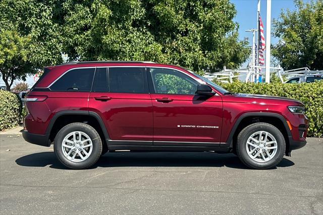 2025 Jeep Grand Cherokee GRAND CHEROKEE LAREDO X 4X4 2025 Jeep Grand Cherokee GRAND CHEROKEE LAREDO X 4X4