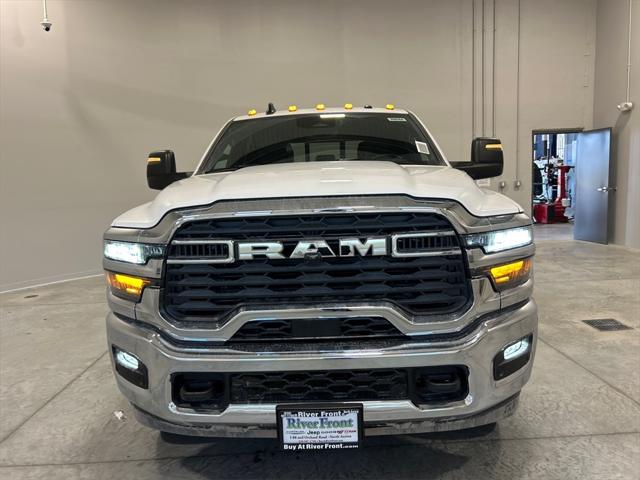 2026 RAM Ram 3500 RAM 3500 TRADESMAN CREW CAB 4X4 8 BOX