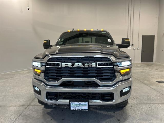 2026 RAM Ram 3500 RAM 3500 TRADESMAN CREW CAB 4X4 8 BOX