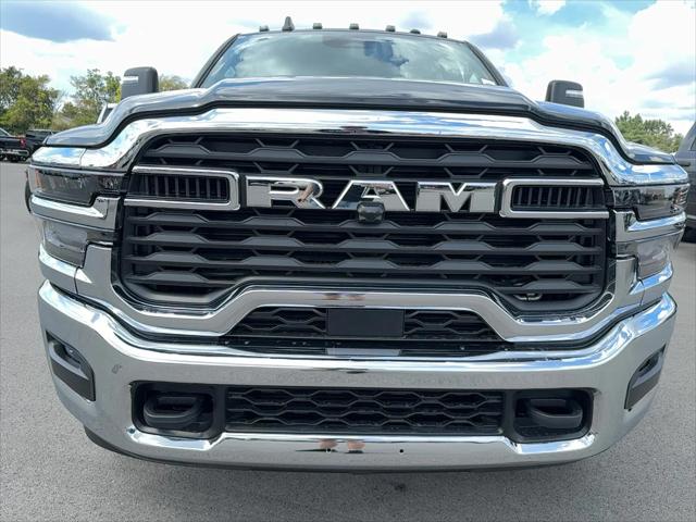 2026 RAM Ram 3500 Chassis Cab RAM 3500 TRADESMAN CREW CAB CHASSIS 4X4 60 CA