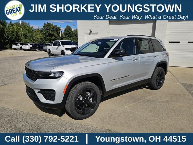 2025 Jeep Grand Cherokee GRAND CHEROKEE ALTITUDE 4X4