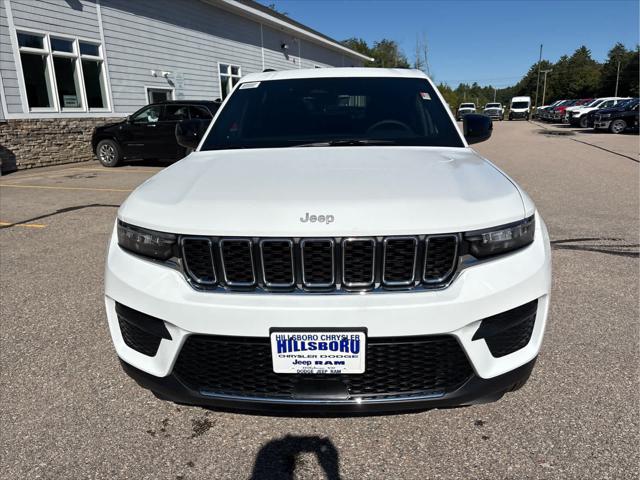 2025 Jeep Grand Cherokee GRAND CHEROKEE LAREDO X 4X4