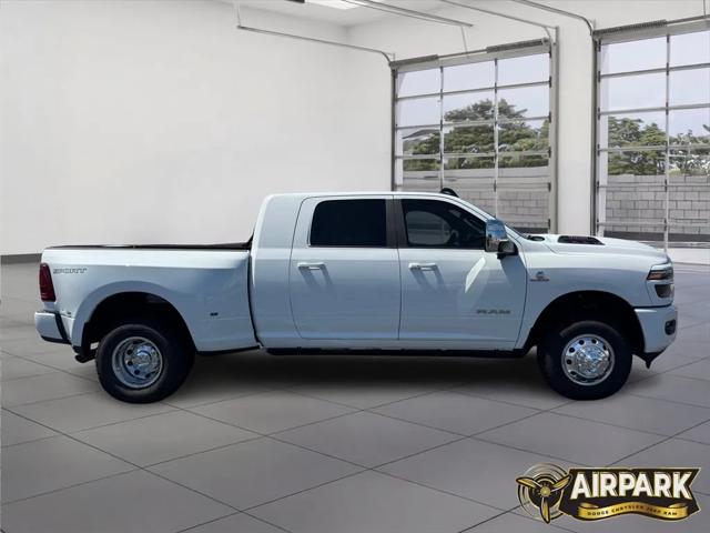 2026 RAM Ram 3500 RAM 3500 LARAMIE MEGA CAB 4X4 64 BOX 2026 RAM Ram 3500 RAM 3500 LARAMIE MEGA CAB 4X4 64 BOX