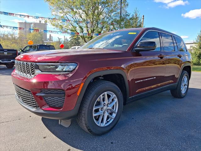 2025 Jeep Grand Cherokee GRAND CHEROKEE LAREDO X 4X4
