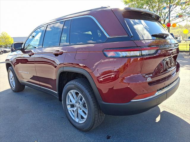 2025 Jeep Grand Cherokee GRAND CHEROKEE LAREDO X 4X4