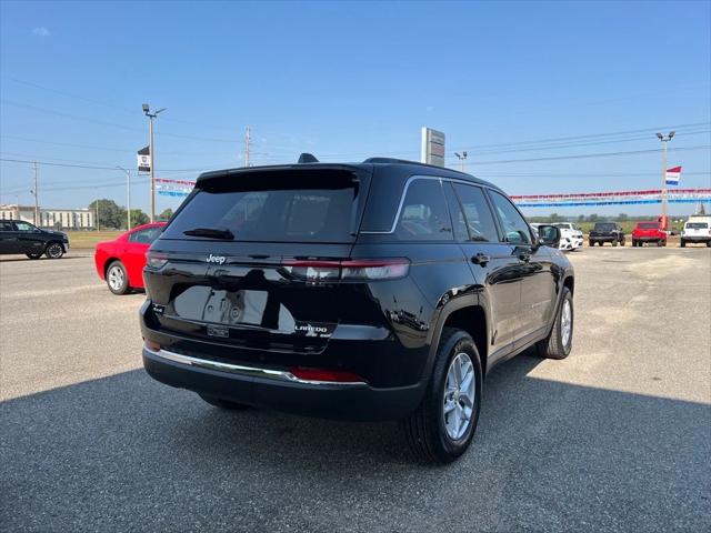 2025 Jeep Grand Cherokee Laredo X 4x4