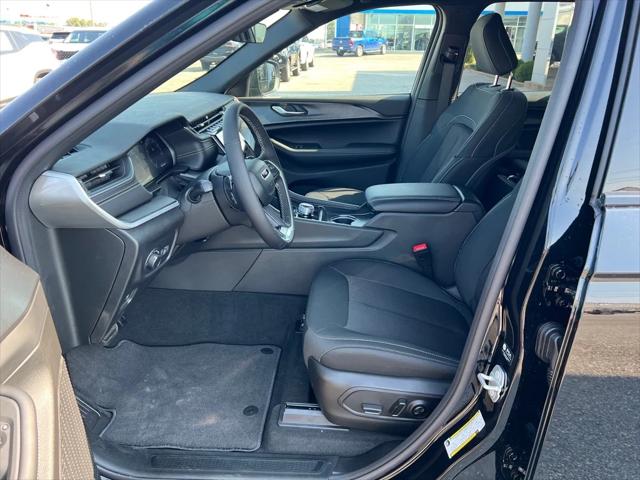 2025 Jeep Grand Cherokee Laredo X 4x4