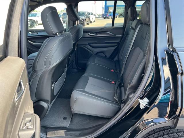 2025 Jeep Grand Cherokee Laredo X 4x4
