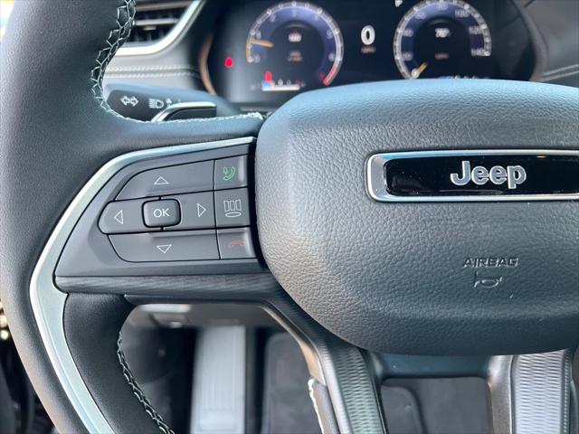 2025 Jeep Grand Cherokee Laredo X 4x4