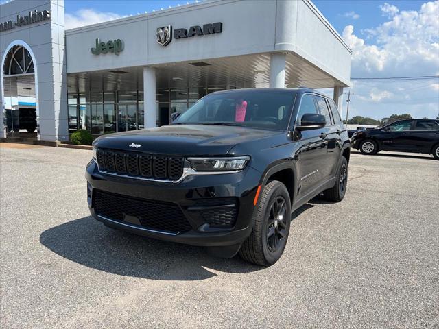 2025 Jeep Grand Cherokee Laredo X 4x4 for sale in Union City, TN