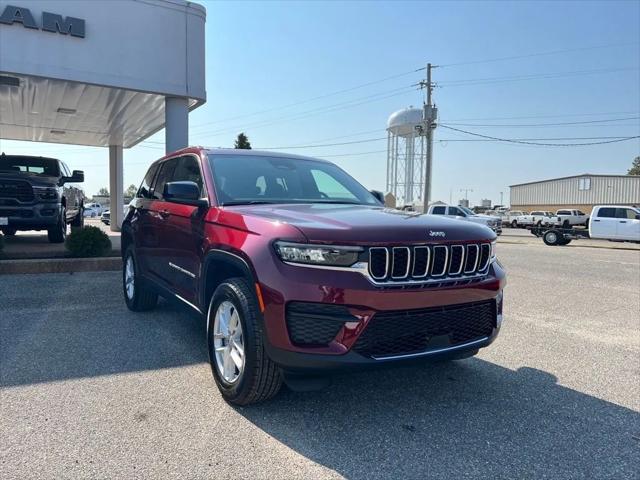 2025 Jeep Grand Cherokee Laredo X 4x4