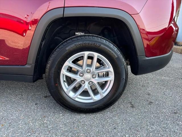 2025 Jeep Grand Cherokee Laredo X 4x4
