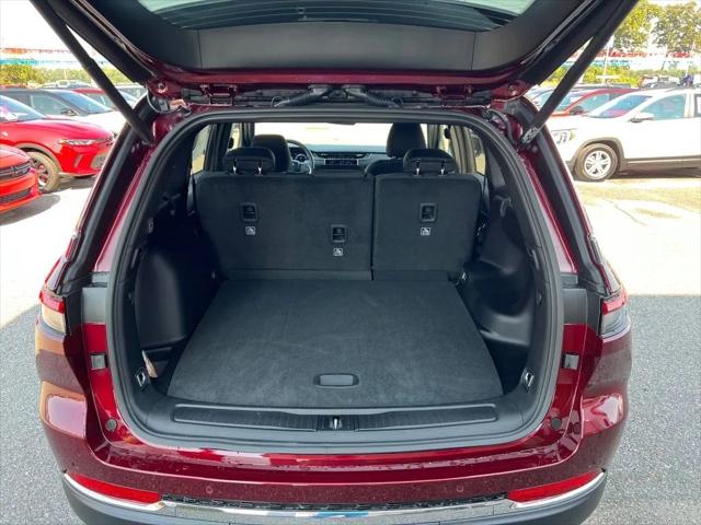 2025 Jeep Grand Cherokee Laredo X 4x4