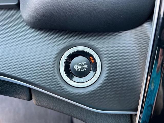 2025 Jeep Grand Cherokee Laredo X 4x4