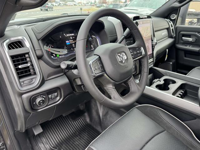 2026 RAM Ram 3500 Chassis Cab RAM 3500 BIG HORN CREW CAB CHASSIS 4X4 60 CA 2026 RAM Ram 3500 Chassis Cab RAM 3500 BIG HORN CREW CAB CHASSIS 4X4 60 CA