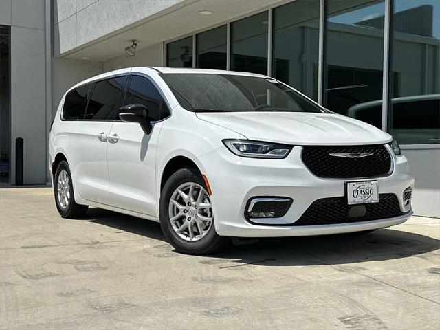 2025 Chrysler Pacifica PACIFICA SELECT