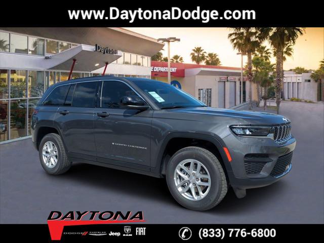 2025 Jeep Grand Cherokee GRAND CHEROKEE LAREDO X 4X4