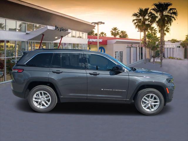 2025 Jeep Grand Cherokee GRAND CHEROKEE LAREDO X 4X4