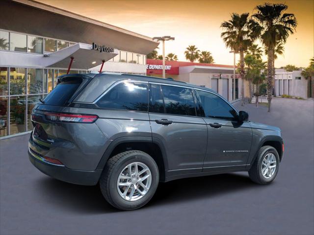 2025 Jeep Grand Cherokee GRAND CHEROKEE LAREDO X 4X4