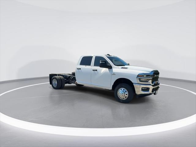 2026 RAM Ram 3500 Chassis Cab RAM 3500 TRADESMAN CREW CAB CHASSIS 4X4 60 CA