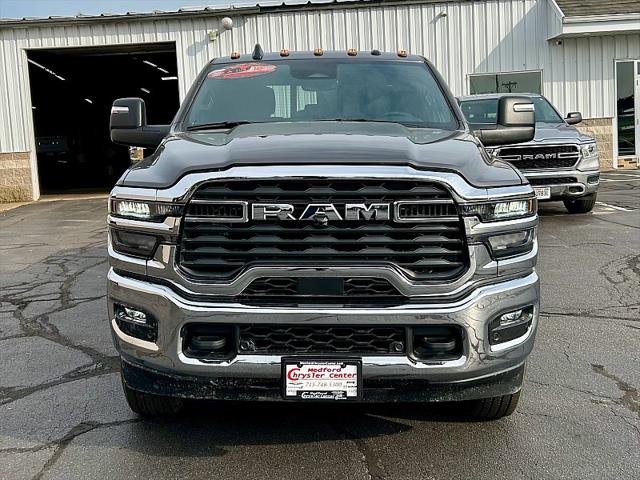 2026 RAM Ram 3500 RAM 3500 TRADESMAN CREW CAB 4X4 64 BOX 2026 RAM Ram 3500 RAM 3500 TRADESMAN CREW CAB 4X4 64 BOX