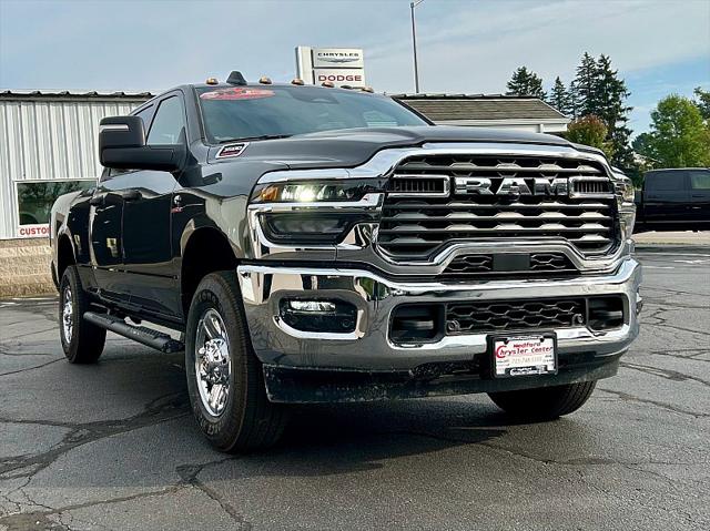 2026 RAM Ram 3500 RAM 3500 TRADESMAN CREW CAB 4X4 64 BOX 2026 RAM Ram 3500 RAM 3500 TRADESMAN CREW CAB 4X4 64 BOX