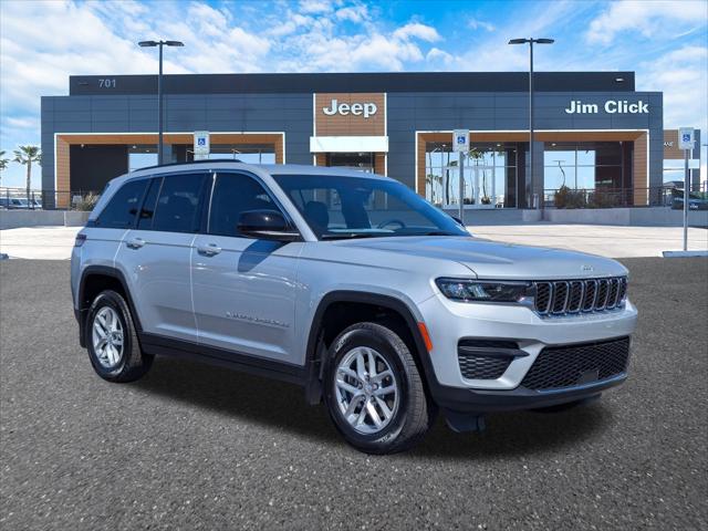 2025 Jeep Grand Cherokee GRAND CHEROKEE LAREDO X 4X4