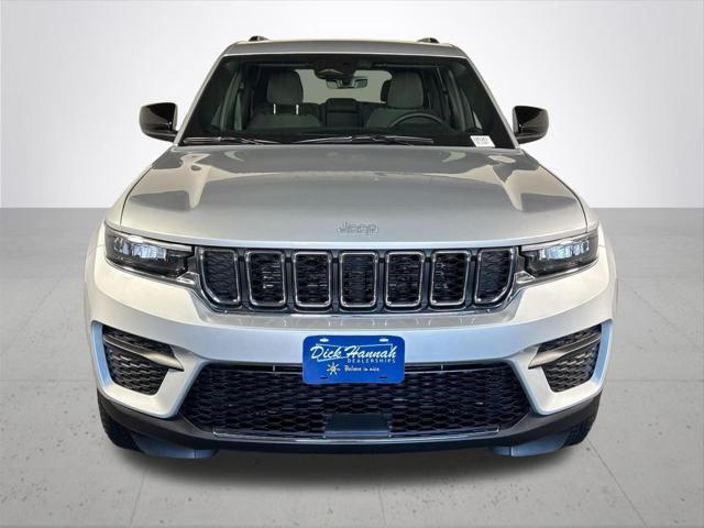 2025 Jeep Grand Cherokee GRAND CHEROKEE LAREDO X 4X4 2025 Jeep Grand Cherokee GRAND CHEROKEE LAREDO X 4X4
