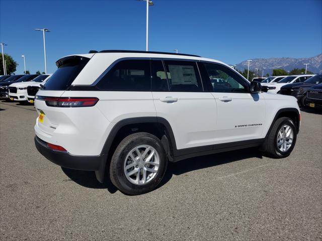 2025 Jeep Grand Cherokee GRAND CHEROKEE LAREDO X 4X4