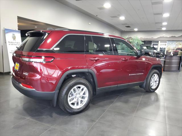 2025 Jeep Grand Cherokee GRAND CHEROKEE LAREDO X 4X4