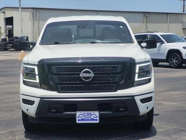 2023 Nissan TITAN Crew Cab SV 4x4