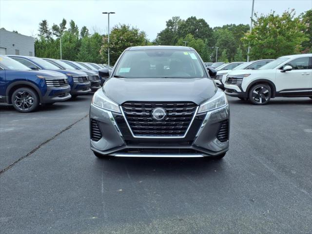 2025 Nissan Kicks S