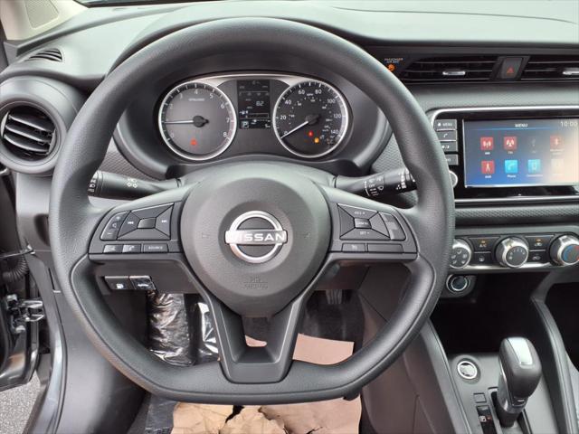 2025 Nissan Kicks S