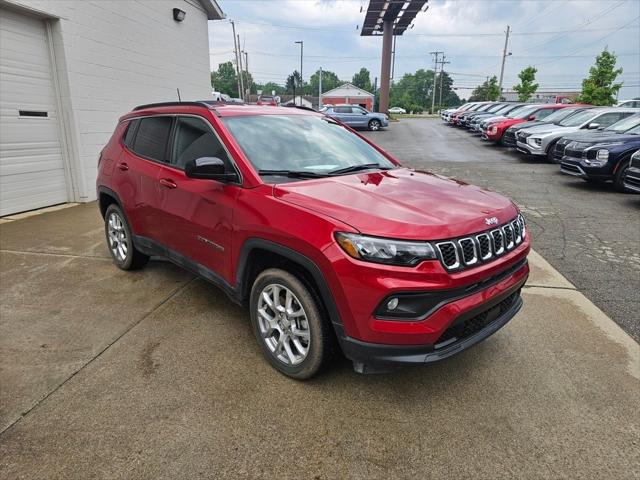 2024 Jeep Compass Latitude Lux FWD