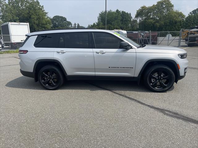 2022 Jeep Grand Cherokee L Altitude 4x4 2022 Jeep Grand Cherokee L Altitude 4x4