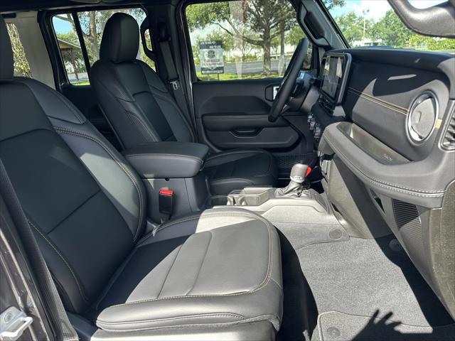 2025 Jeep Wrangler 4-Door Sahara 4x4