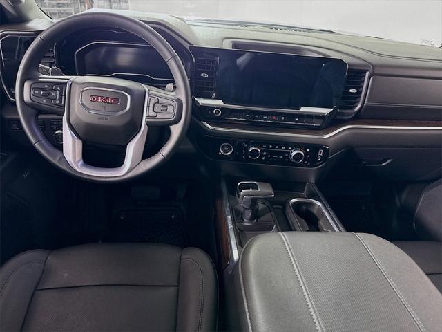 2023 GMC Sierra 1500 4WD Crew Cab Short Box SLT