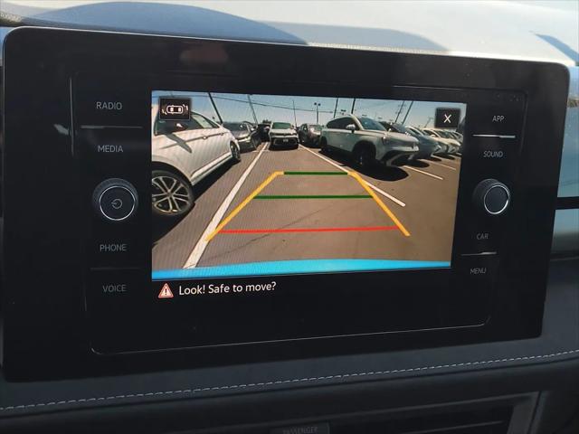 2025 Volkswagen Taos 1.5T SE Black
