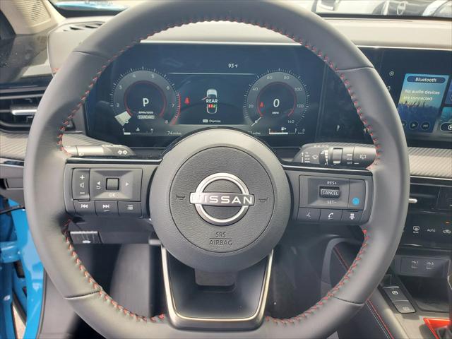2025 Nissan Kicks SR FWD