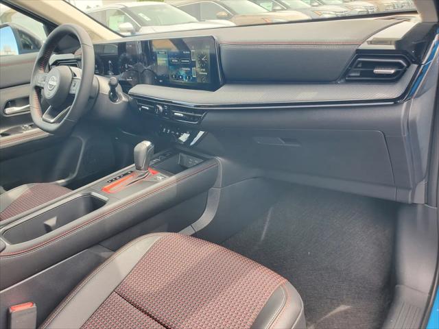 2025 Nissan Kicks SR FWD