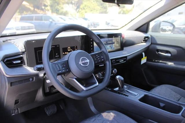 2025 Nissan Kicks SV FWD