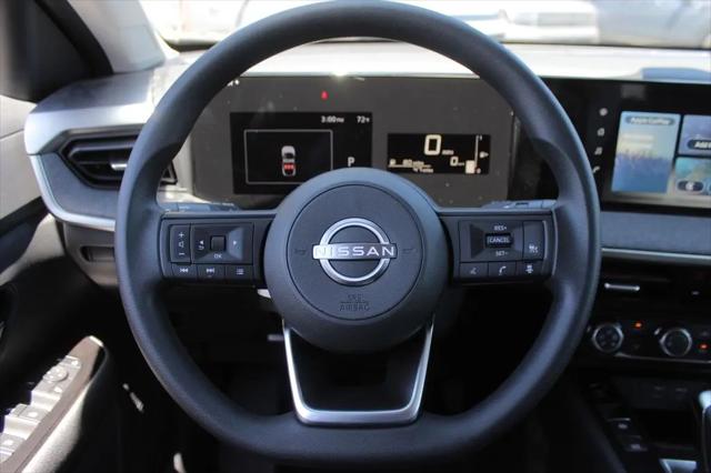 2025 Nissan Kicks SV FWD