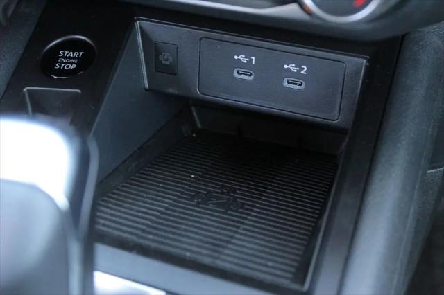 2025 Nissan Kicks SV FWD