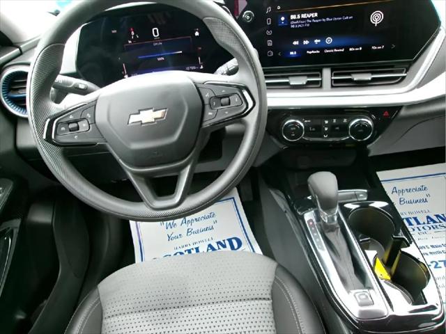 2024 Chevrolet Trax FWD LT