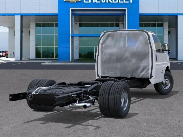 2025 Chevrolet Express Cutaway 4500 Van