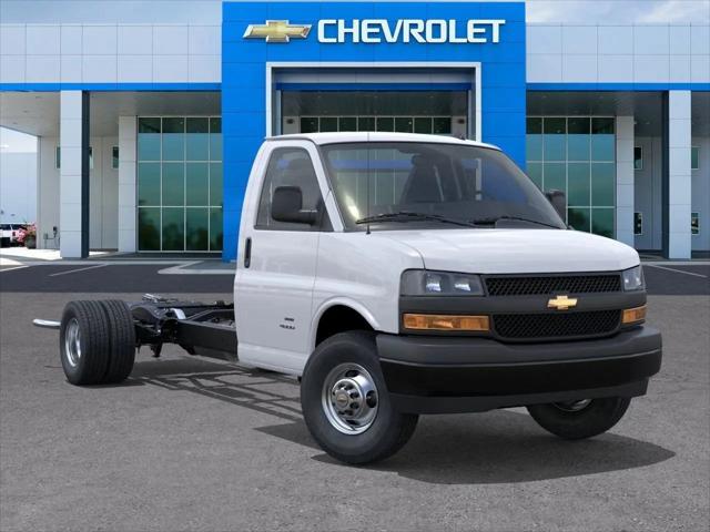 2025 Chevrolet Express Cutaway 4500 Van