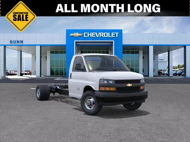 2025 Chevrolet Express Cutaway 4500 Van for sale in Selma, TX
